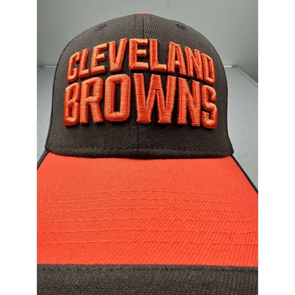 New Era Cleveland Browns Classic 39THIRTY Stretch Flex Fit Hat‎ M/L